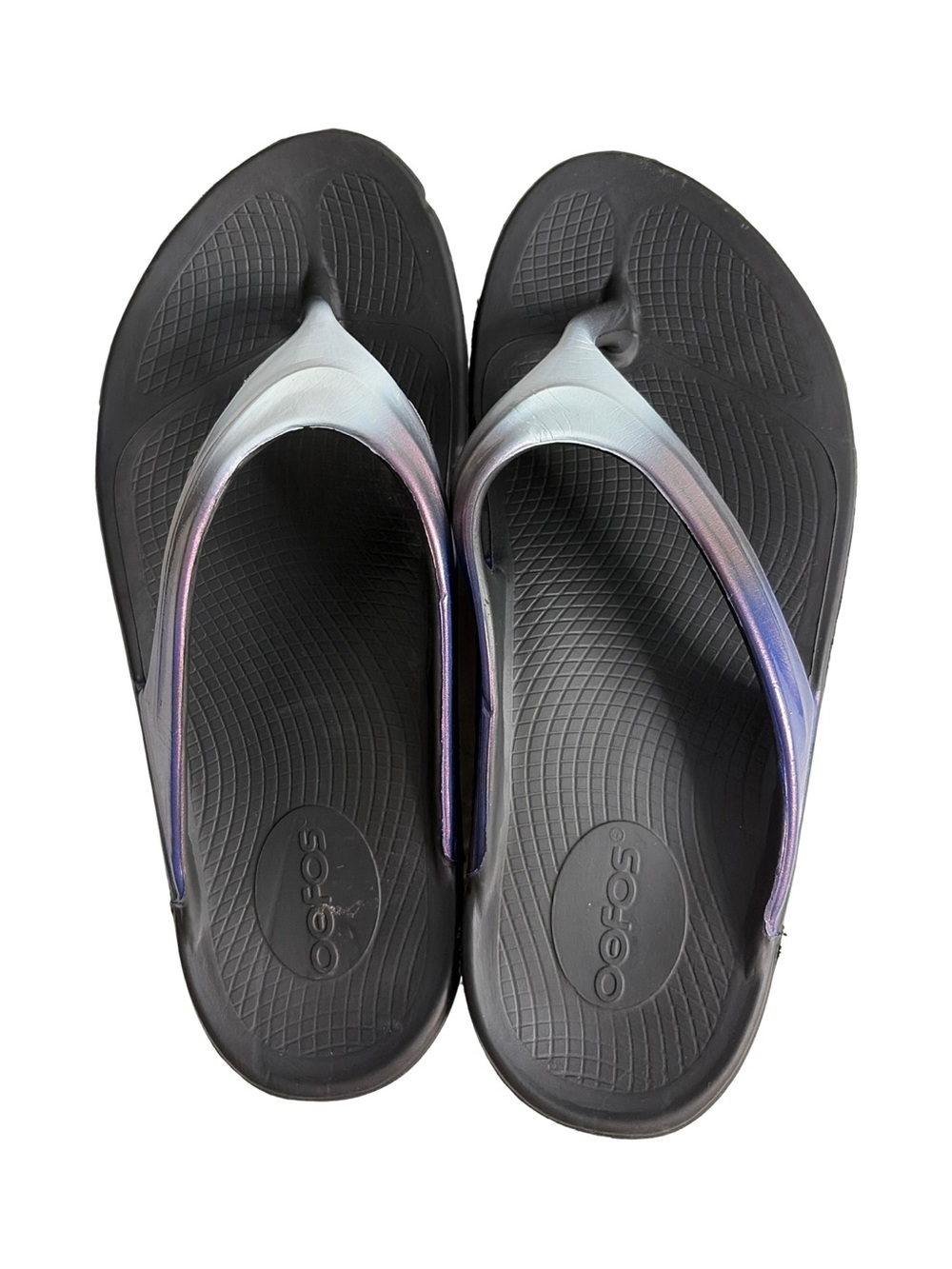 Oofos Oolala Luxe Recovery Black Flip Flops with Iridescent Straps - Picture 4 of 12